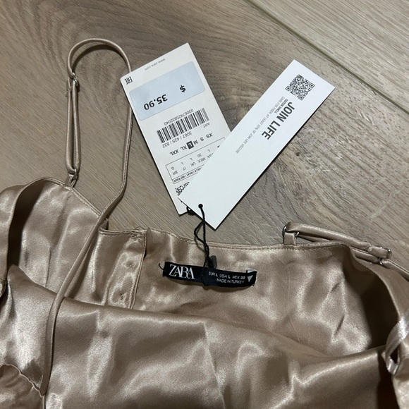 NWT Zara Gold Silky Drape Front Tank - Size M - Picture 8 of 11